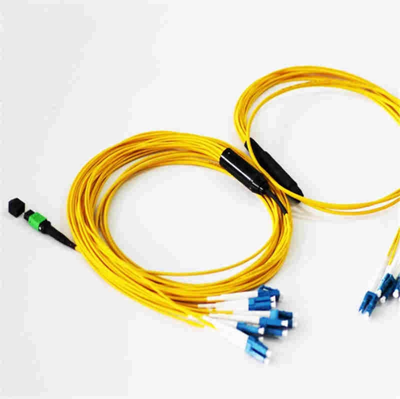 الألياف patchcord MPO-LC نوع A أنثى OS2 MPO/APC اندلاع 8 12 24 الأساسية كابل دائري أصفر 1 متر 2 متر LSZH سترة 8/12/24 حبلا ELINK