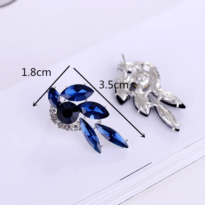 LUBOV Sparkling Rhinestone Stud Earrings Acrylic Crystal Stone Women Piercing Earrings Trendy Wedding Jewelry Christmas Gift