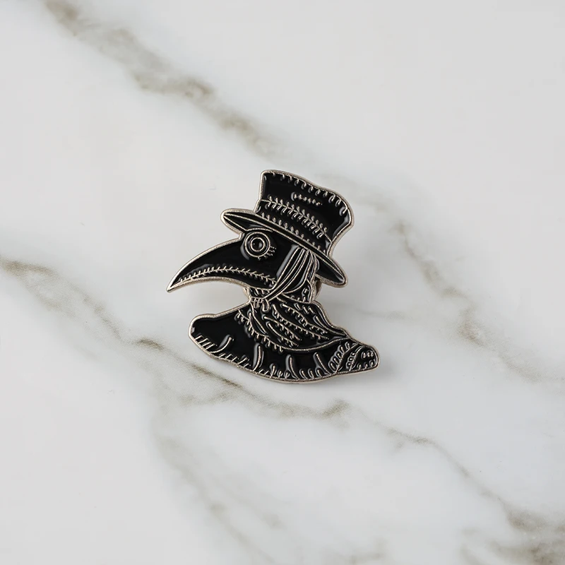 Plague Doctor Mask Soft enamel Pin Badge Black Bird head Mask Brooch Weird Punk Gothic Pins For Women Men Doctor Lapel Pin