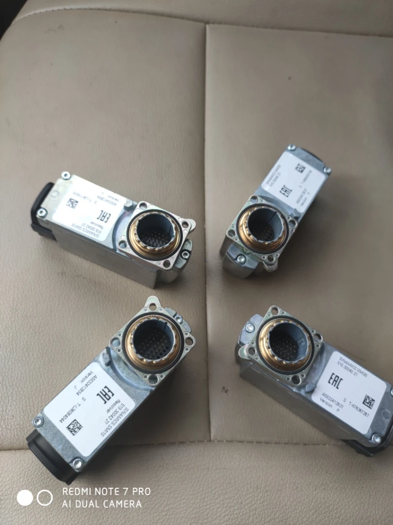 SMI 20  new and original connector