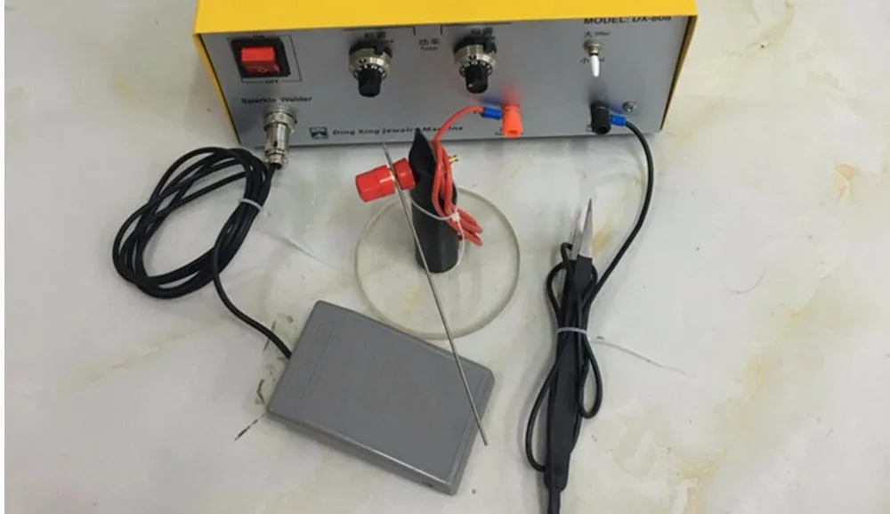 New DX-808 80A Handheld Pulse spot welding Pulse Spot Welder Gold Silver Platinum Jewelry Welding Machine