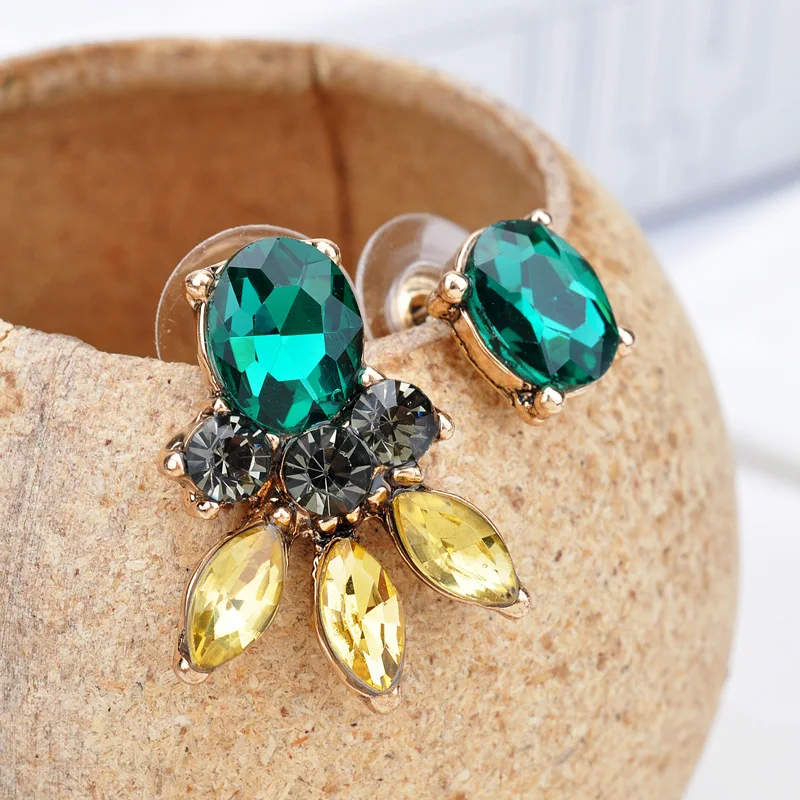 LUBOV 30 Kinds Crystal Green Stone Dangle Earrings Rhinestone Inlaid Geometric Color Metal Dangle Earrings Women Jewelry