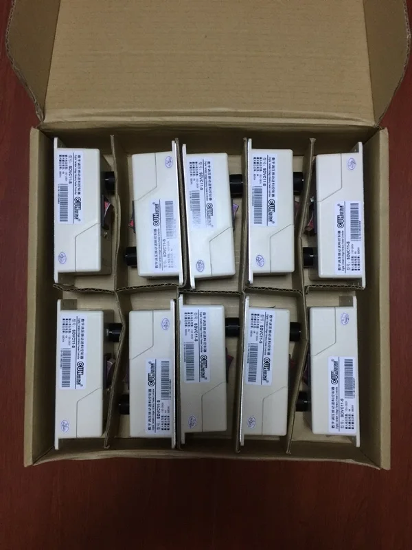 ดิจิตอล stabilized การสั่นสะเทือนแผ่น controller SDVC11-S โดยตรงการสั่นสะเทือน feeding ความเร็ว 220 โวลต์แรงดันไฟฟ้า regulator
