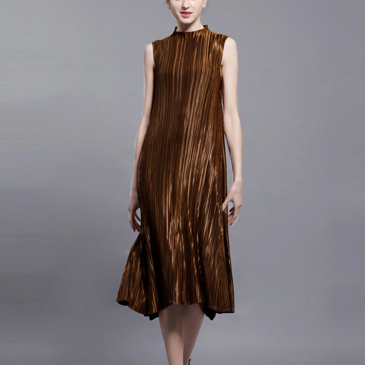 

HOT SELLING Miyake Fashion pleated one-piece dress dress metal luster banquet dress IN STOCK