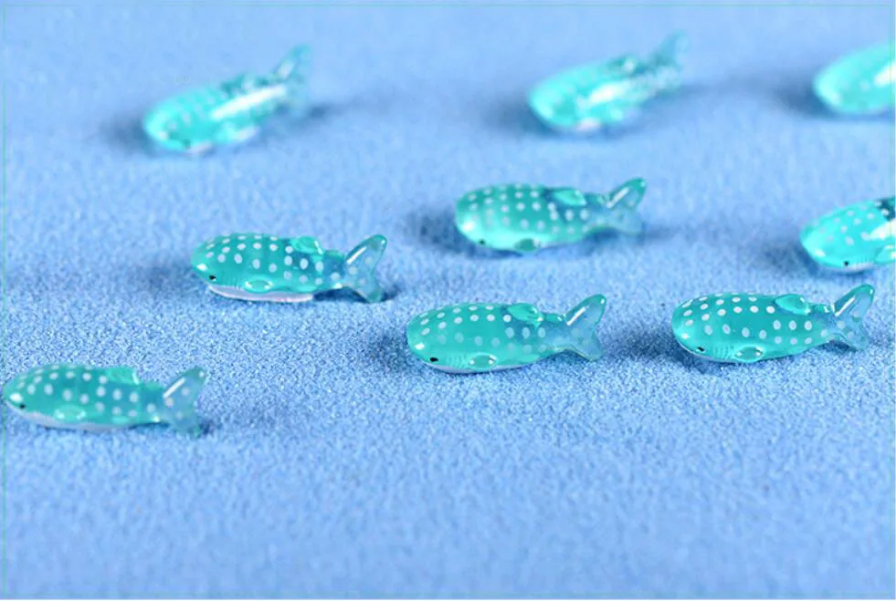 

50pcs Small Animal Blue Spot Shark Ornaments Fairy Garden Miniatures Decorations for Terrarium Moss Bonsai Flowerpot Home Craft