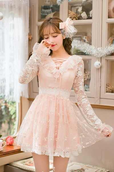 

Princess sweet lolita dress Candy rain long sleeved lace dress Japanese sweet new embroidered collar V Princess Dress C22AB7022