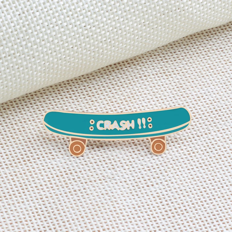 Fashion Brooch Skates Skateboard Sandals High Heels Women Enamel Badge Pins Shoes Metal Icon Shirts Jackets Backpacks Button Pin