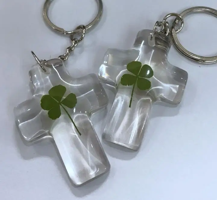 

50 PCS four leaf clover Specimen Fashion KeyChain