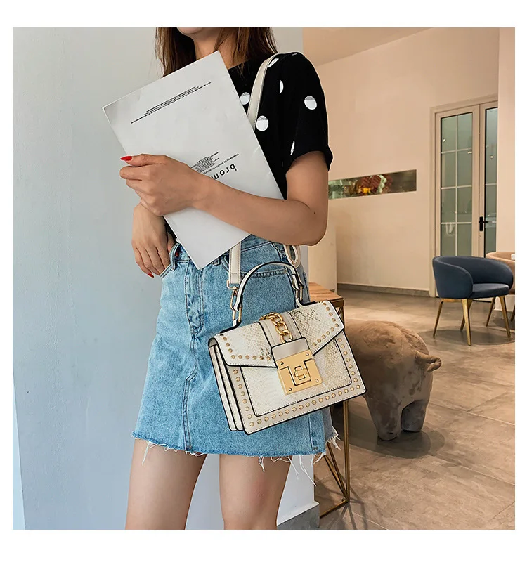 Women\'s Fashion Pu Leather Female Rivets Metal Lock Bag High Quality Shoulder Strap Bag Messenger Small Square Package 2019 New