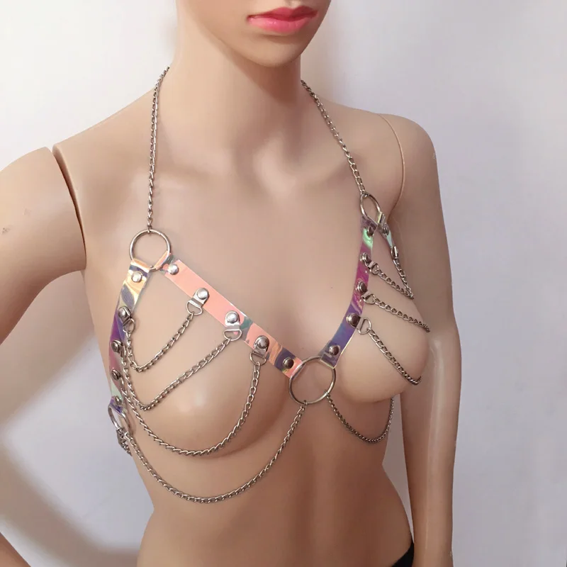 Neue Handgemachte Sexy Punk Gothic Metall Kette Holographische Bh Top Gurte Regenbogen PVC Bondage Brust Gürtel für frauen