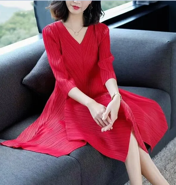 HOT SELLING Miyake High-end fashion drape atmosphere pure color V-NECK dress asymmetrical sleeves IN STOCK