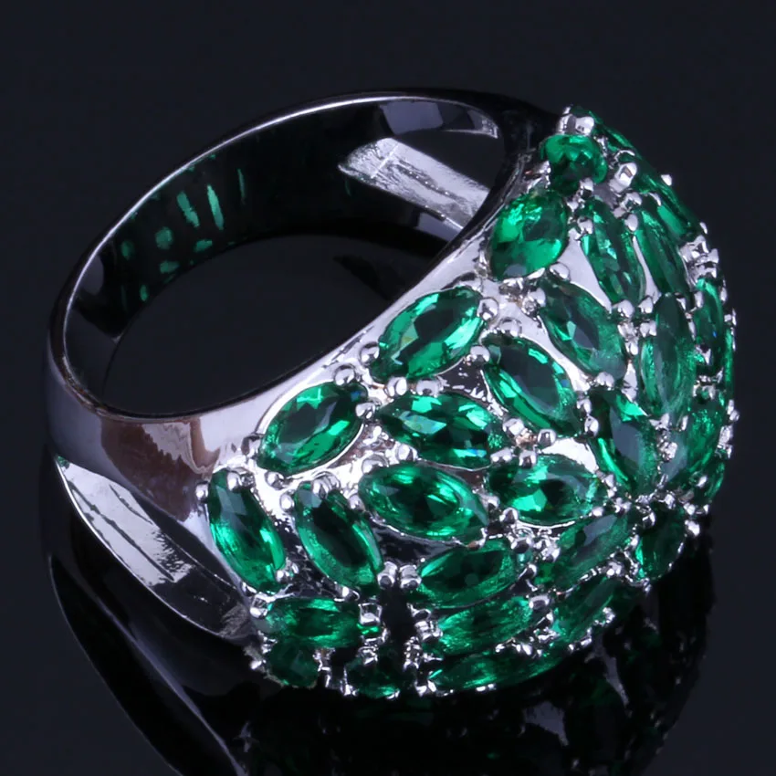 Luxurious Huge Green Cubic Zirconia Silver Plated Ring V0509