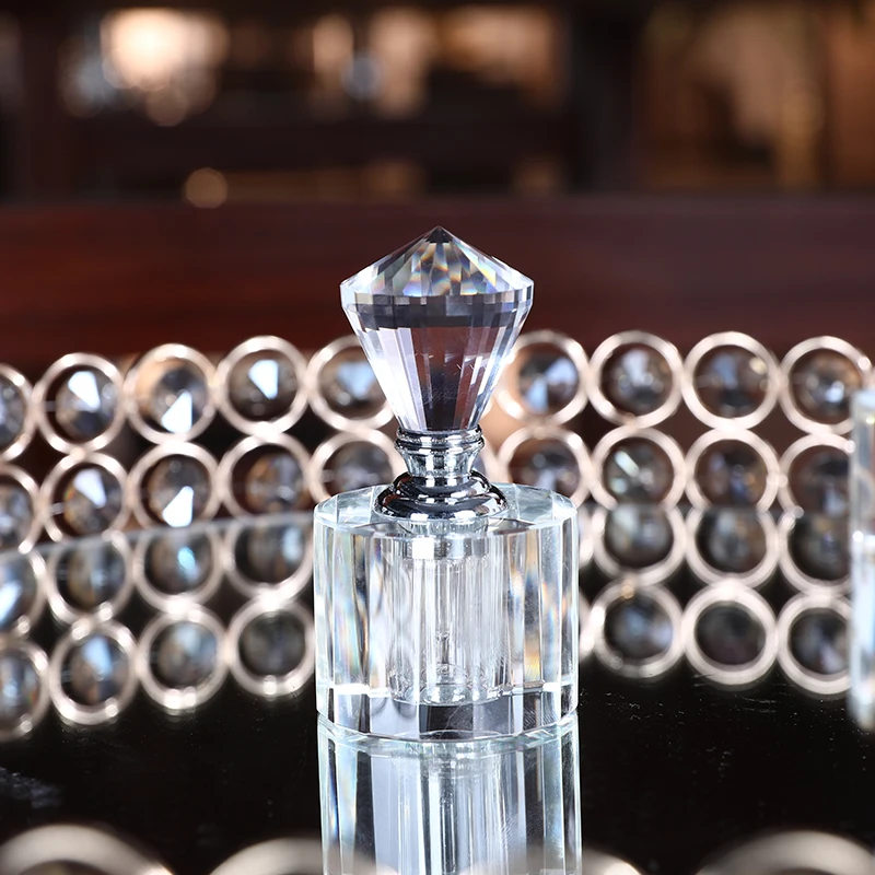 H&D 5 Styles Vintage Perfume Bottles Crystal Empty Refillable Home Table Decoration Bottle Wedding Favors