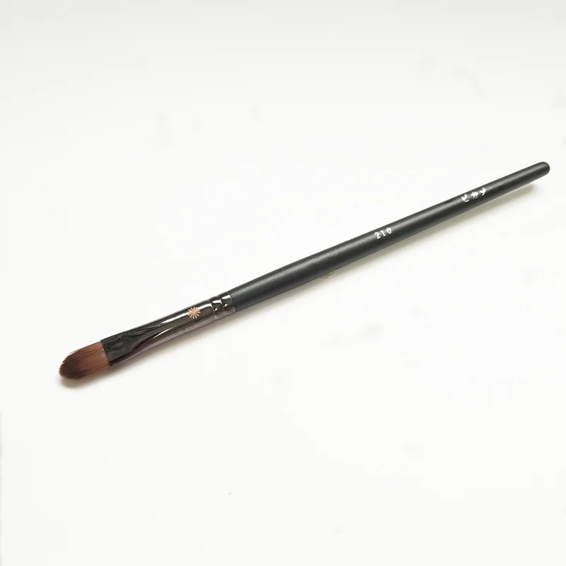 

Small Tongue Shape Concealer Brush #210 Straight Firm Fiber Precision Foundation Concealer Makeup Brush