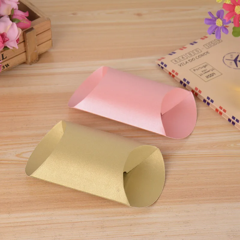 50Pcs Favor Candy Box Bag New Craft Paper Pillow Shape Wedding Favor Gift Boxes Pie Party Box Bags Kraft Jewelry Packaging Box