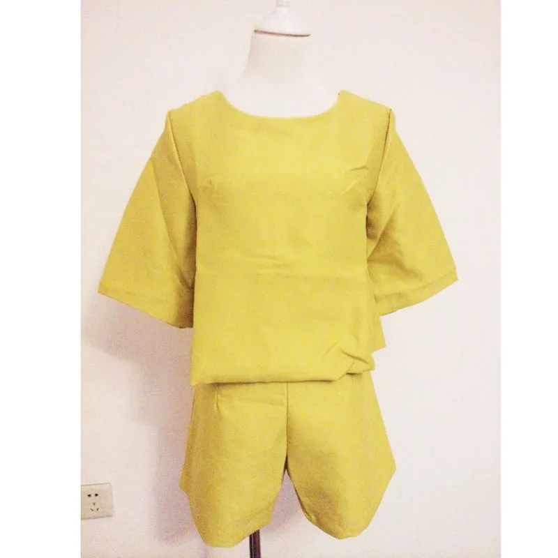 Ensemble élégant 2 pièces haut court et short pour femme, vêtements de haute qualité, jaune uniquement, OM166, collection 2019