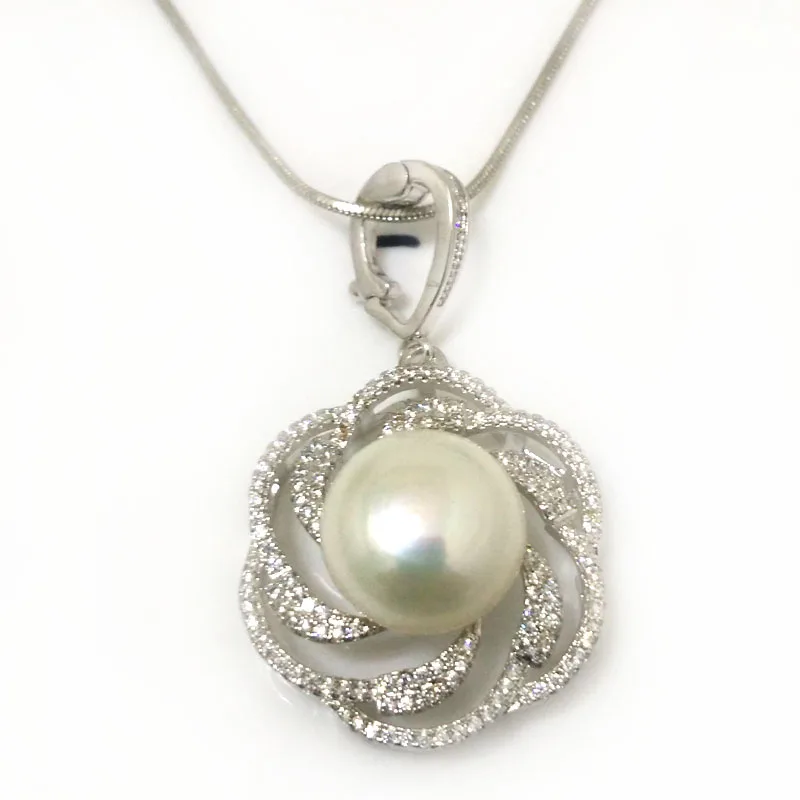18 inches Multiple Shiny Zirconia Snowflake Style 12-13mm White Natural Button Pearl 925 Silver Pendent Necklace