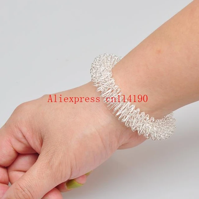 Hot sale 200pcs Acupuncture Bracelet Wrist Massager Supplies Relaxation Stainless Steel Wrist Hand Massage Ring Health Care Tool