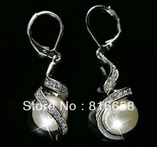 Earrings Charming 10mm white shell pearl earrings