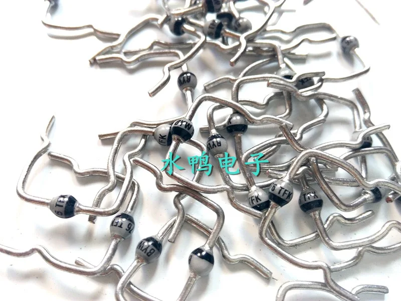 توصيل مجاني BYW76 600V 3A سريع Avalanche موصل دايود SOD64