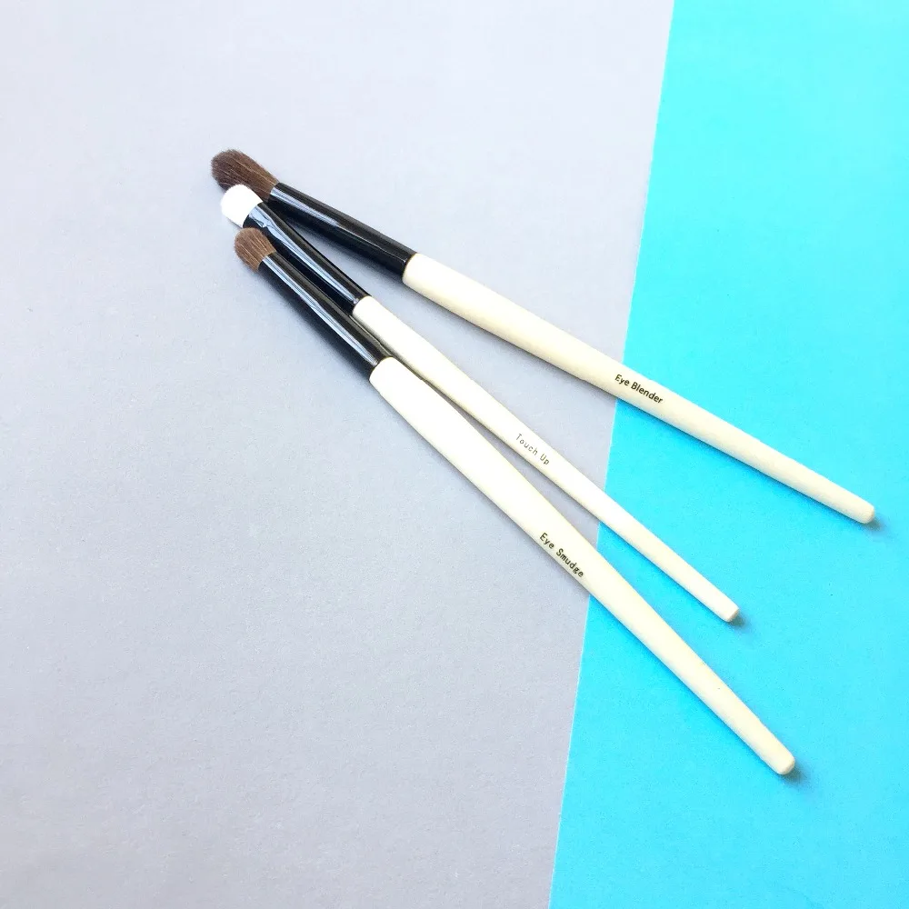 Wood Handle Eye Blender Smudger Touch-up Makeup Brushes Expert Eye Shadow Blending Brush Cosmetic Applicator Tool