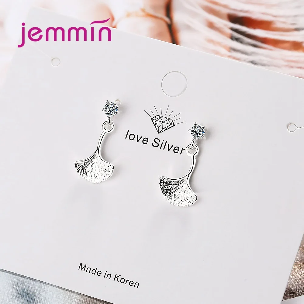 New Arrival 925 Silver  Stud Earring Trendy Style Leaf Design Fashion Jewelry Sparkling Cubic Zirconia Female Club Party