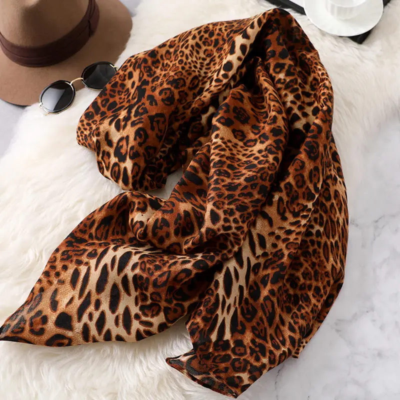 Autumn and winter leopard new bib female Europe and America wild twill cotton scarf women\'s warm fashion shawl hot sale