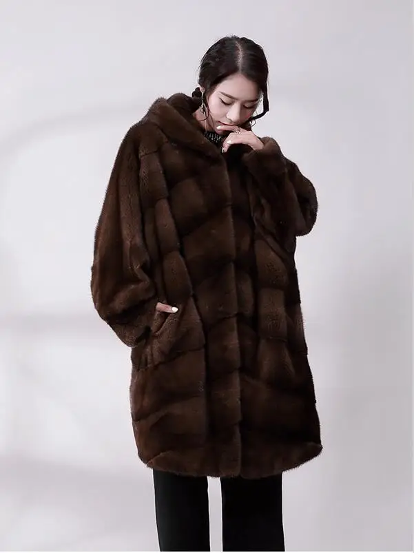 

Winter new ladies imported real mink fur coat mink overcoat female loose bat cuff hooded fur outerwear