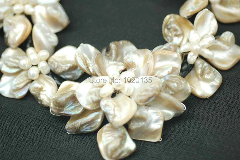 WOW!   white champagne shell flower necklace 18inch nature  60mm baroque wholesale beads