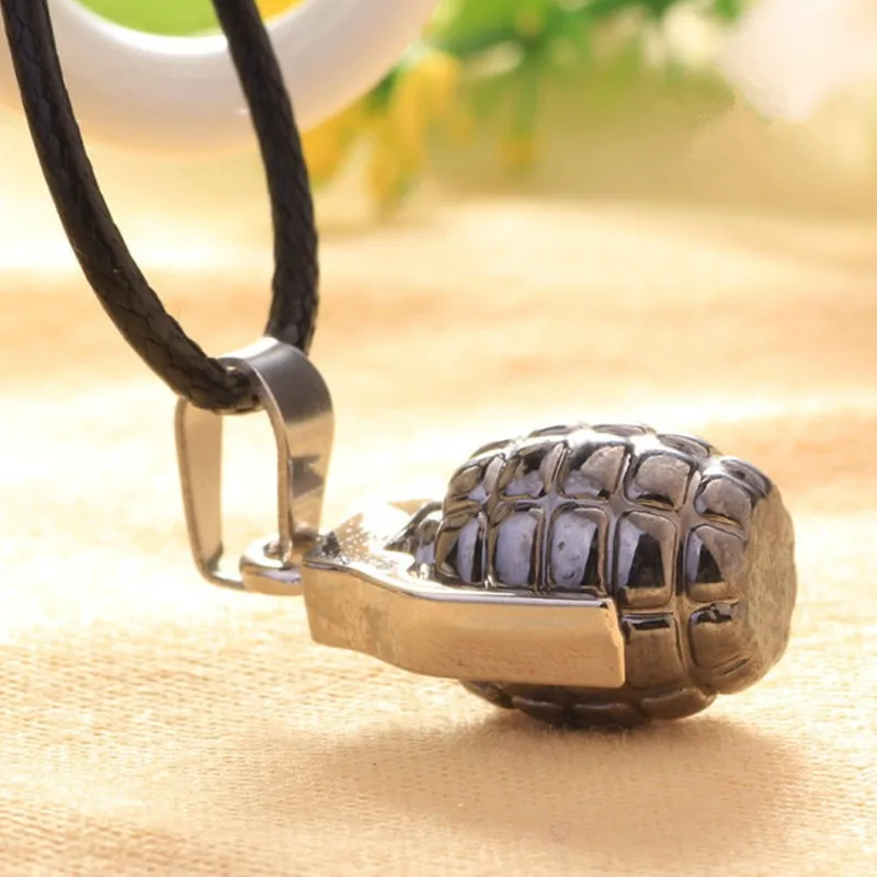 Tough guy Hot Sale New design Fashion metal grenade necklaces pendants High quality men's necklace statement Jewelry wholesale