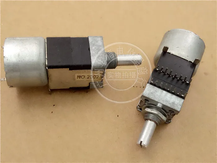 

[VK] Domestic 1615 quadruple potentiometer B50K axis 20MM round switch