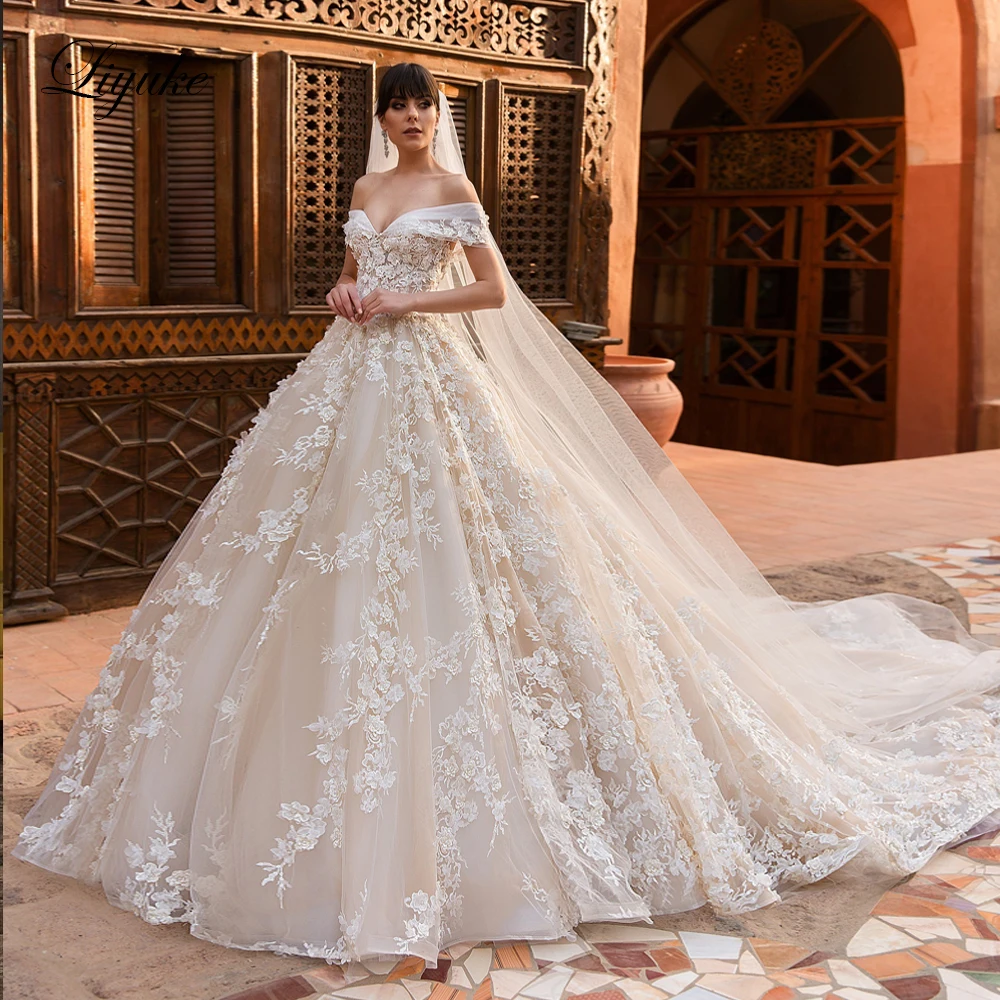 Buy 1 Get 1 ! Liyuke Exquisite and Luxurious Ball Gown Wedding Dress  Off The Shoulder Wedding Gown with Veil Gift