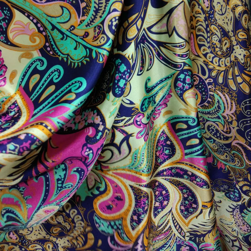 

fashion show week luxurious print for the dress and scarf material.fabric for the Cover Sewing patchwork magic lxury Cloth Sew