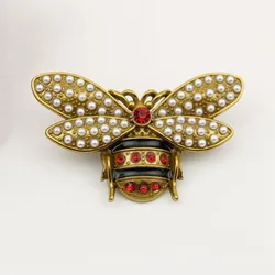 2pcs Pearl insect badge women accessories DIY accessories for bag badges on backpack kawaii clothes decoration Crafts Bee Buckle