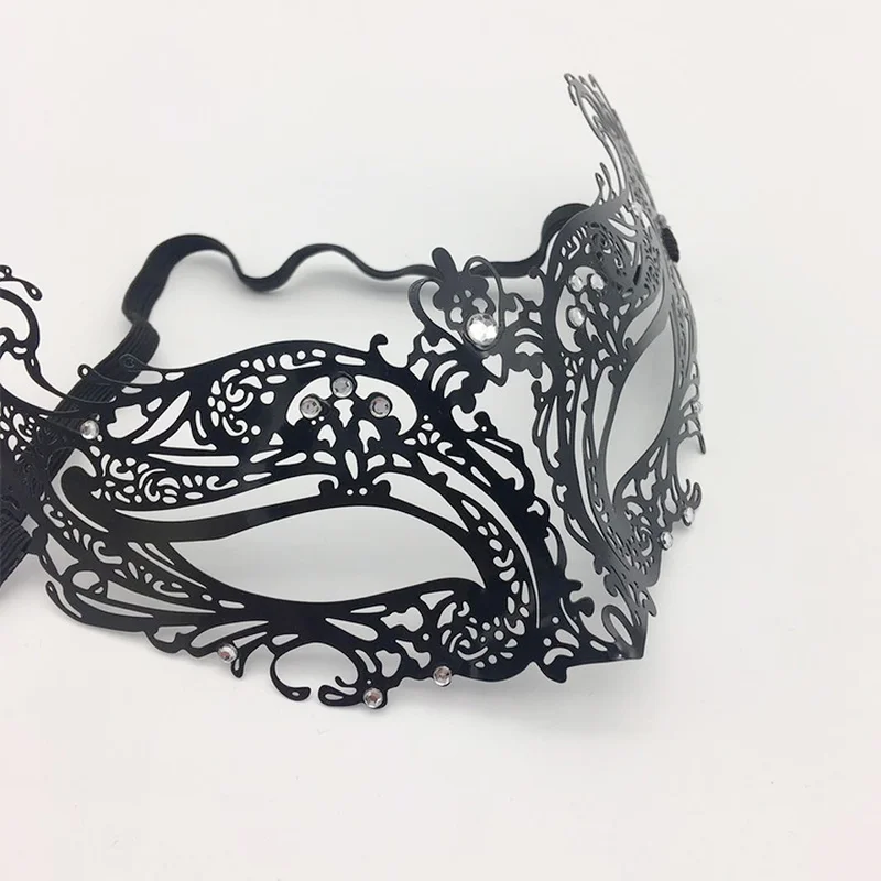 

Black Sexy Metal Eye Mask for Women Masquerade Halloween Costumes Carnival Diamond Mask Party Accessory Anonymous Mardi Hot Item