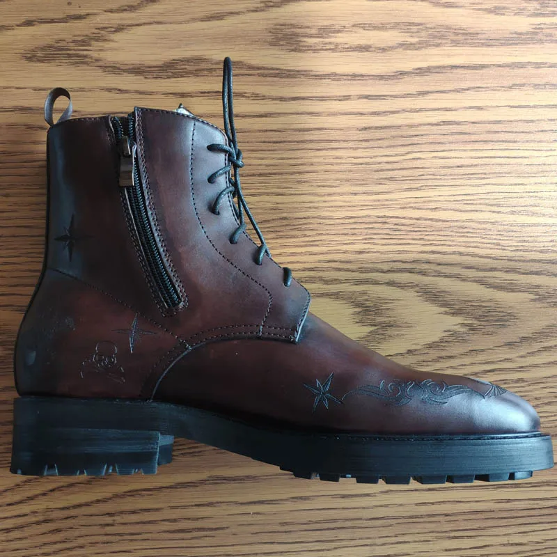 Puntige Neus Laarzen Mannen Handgemaakte Gesneden Lace Up Cowboy Laarzen Real Leather Luxe Retro Kantoor Formele Enkellaarsjes Mannelijke Schoenen