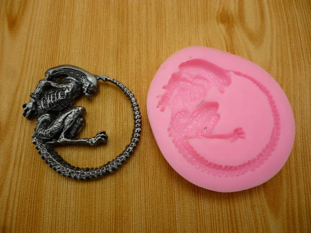 Alien alien monster biological silicone cake mold, silicone cake design mould, silicone form
