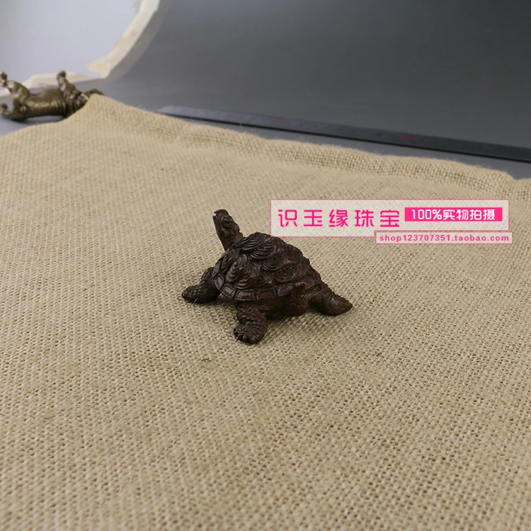 

Make old copper decorative ornaments in imitation of antiquity