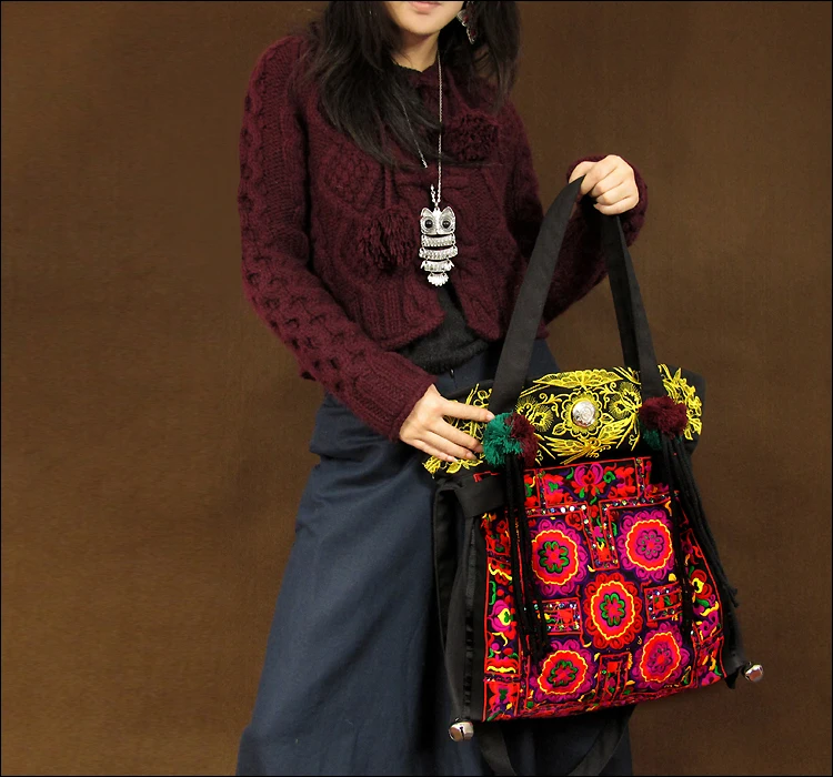 Chinese style women bags Large size Embroidery Canvas bags Vintage shoulder messenger bags Handmade ethnic bags