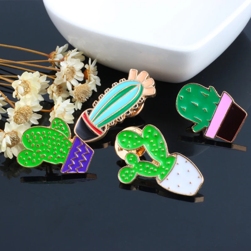 Green Fresh Brooches Cactus Potted Pins Enamel Badge Plants Metal Pin For Female Friends Shirt Lapel Pin High quality Jewelry