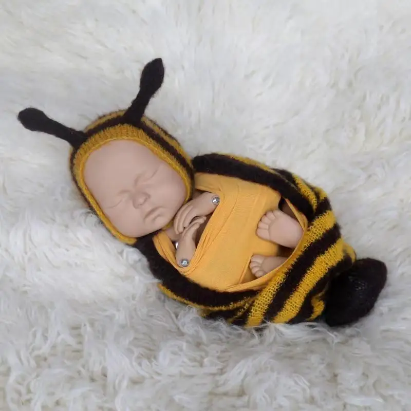 Vintage Newborn Animal Outfit Knitted Baby Swaddle Sack Newborn Animal Hat Handmade Baby Bee Bonnet Photo Props Infant Suit