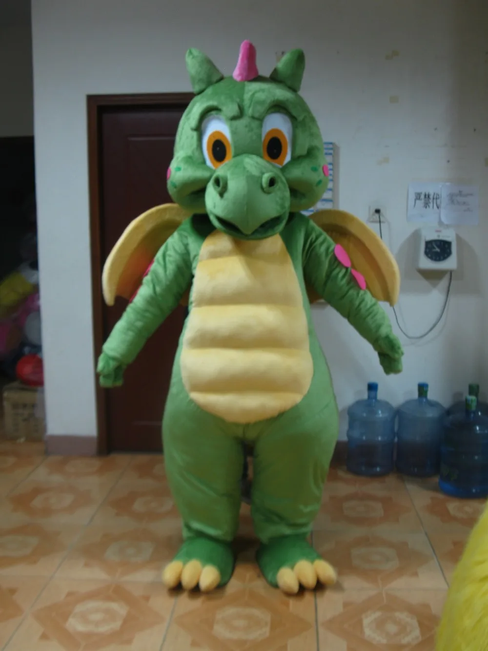 Costume della mascotte del drago verde carino di Natale Costumi del partito di Halloween Costume della mascotte del personaggio dei cartoni animati per adulti