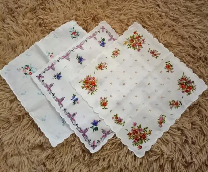 5pcs/Lot Vintage Flower Women Square Lady Handkerchief White Lace Printed Children Cotton Wedding Hand Towel Hanky Random Colors