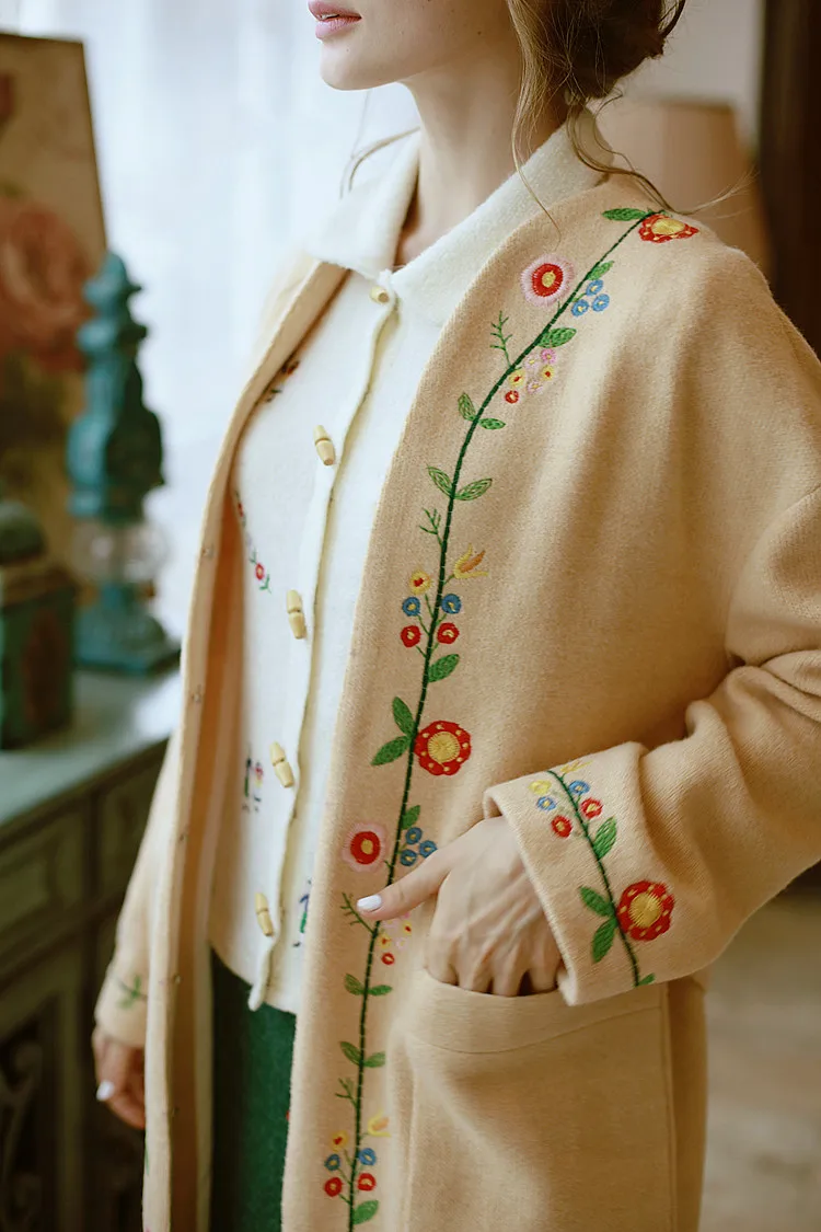 LYNETTE'S CHINOISERIE Spring Autumn Women Camel Flower Embroidery All-match Loose Casual Oversize Sweater Overcoat Outerwear