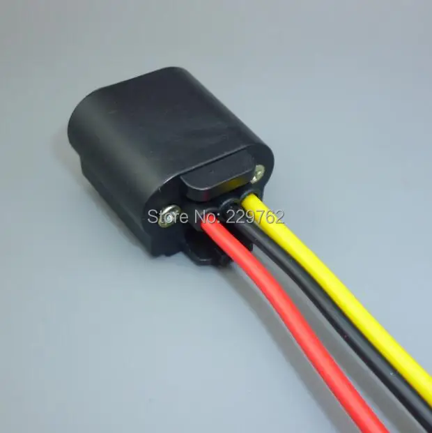 Shhworldsea 3 pin way  hot sale ceramic H13 car wire socket H13 auto bulb holder H13 9008 automotive lamp female connector PLUG