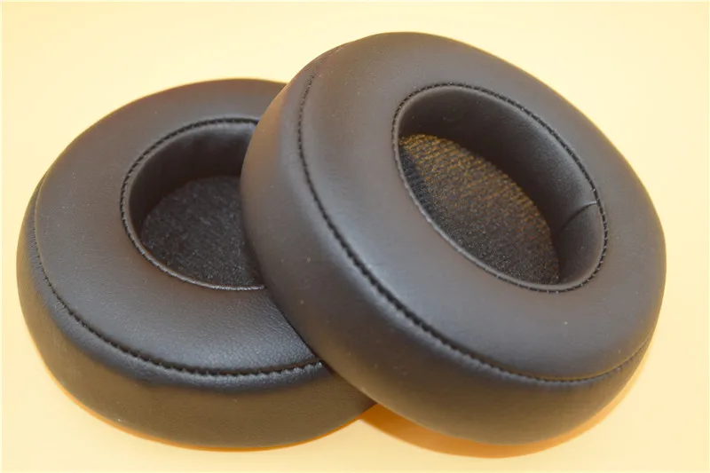 

Черные запасные наушники для телефона