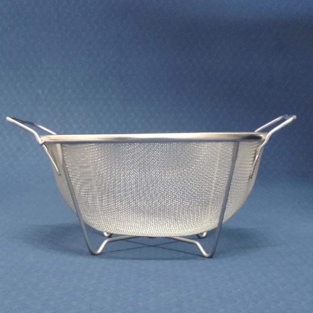 Free Shipping Stainless Steel Perforated Colander with Handle and  Base (00290)