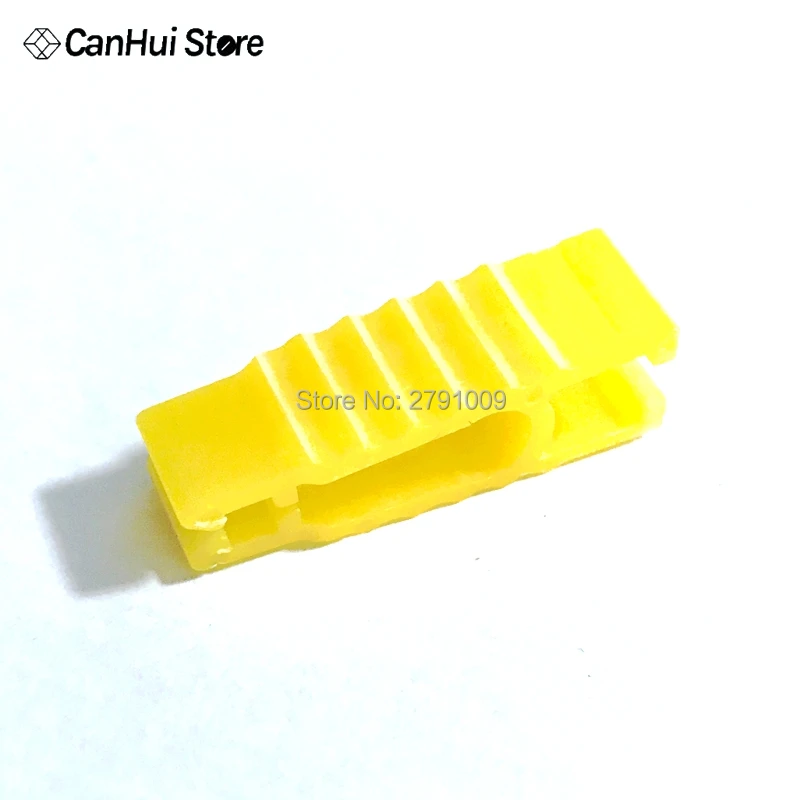 2pcs Blade Fuse Puller Car Automobile Fuse Clip Tool Extractor for Car Fuse Holder Yellow Car Fuse Extractor Small Medium Clip