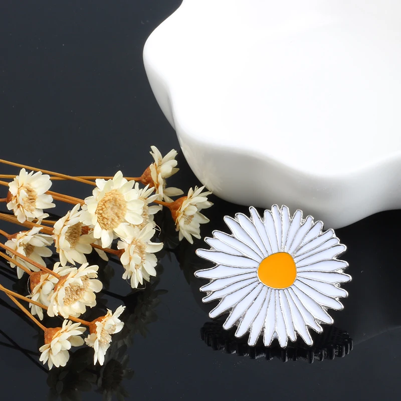 14 Style Charm Rose Enamel Pin Brooch Flower Cherry Blossom Daisy Brooches For Women Jackets Badge Accessories Couple Jewelry