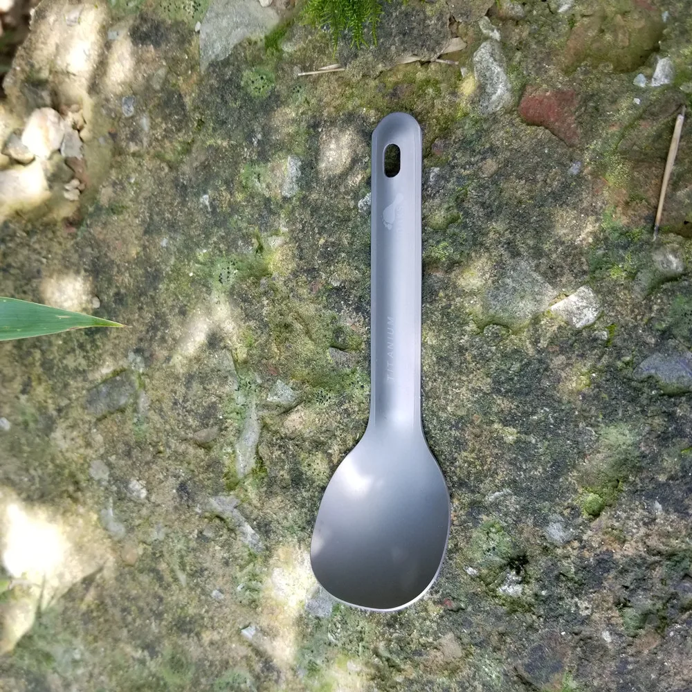 TOAKS  New Titanium Spoon 125mm Length Camping Spoon Outdoor Tableware Short Handle Titanium Spoon
